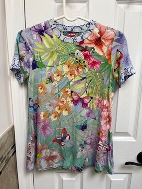 Johnny Was Multicolor Tropical Floral & Butterfly Short Sleeve Tee